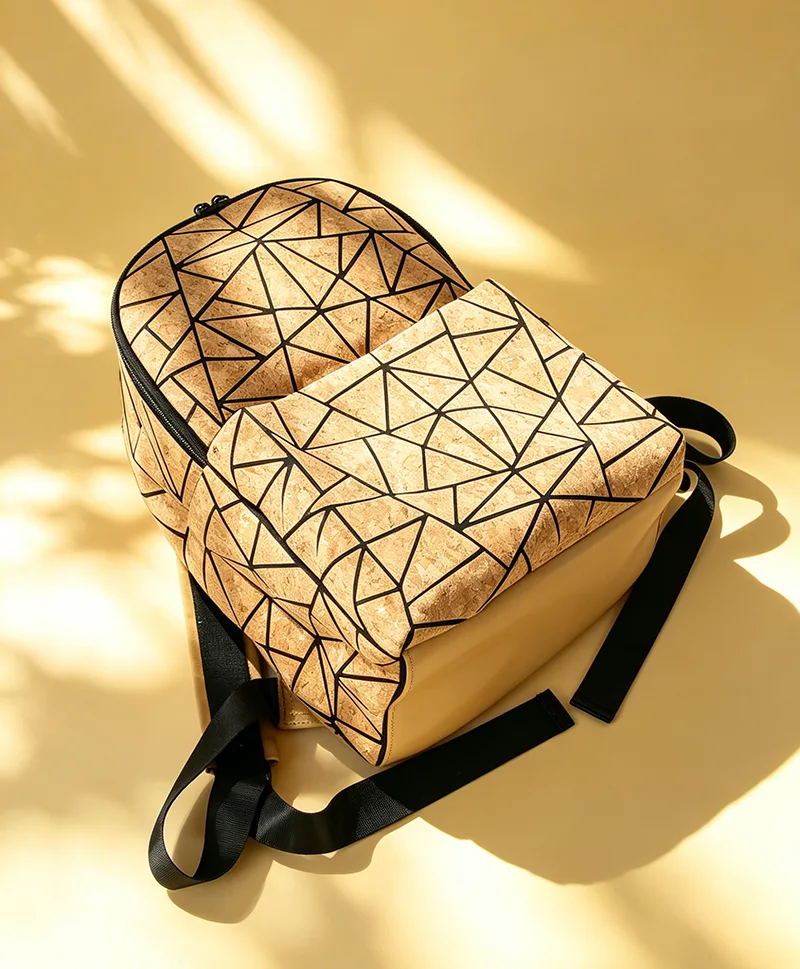 Fitur lan introduksi saka Cork Backpack